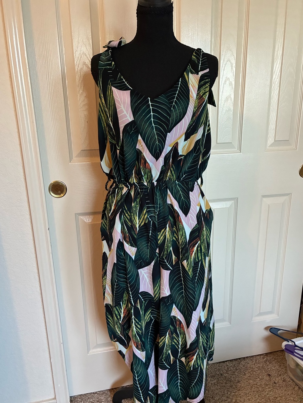 Sleeveless Tropical Leaf Tie-Shoulder Jumpsuit - Pink/Green